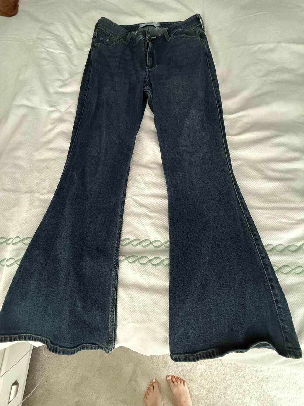 Hollister High-Rise Flare Jeans Size 12R